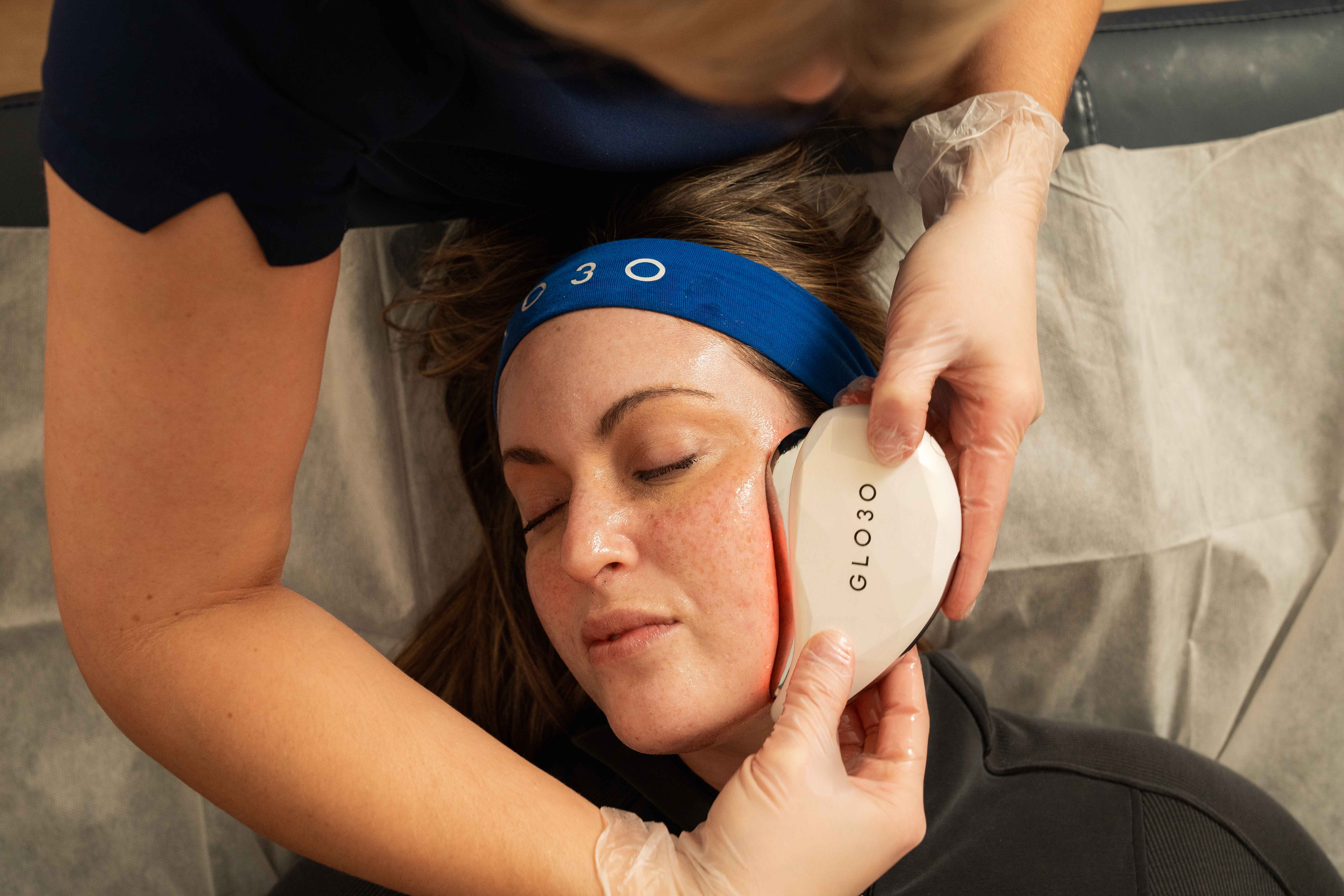 SmartGLO Facial